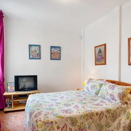 He Sol Apartment *